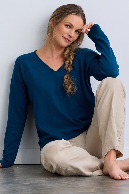 Women's Organic Cotton Relaxed V-Neck Sweater